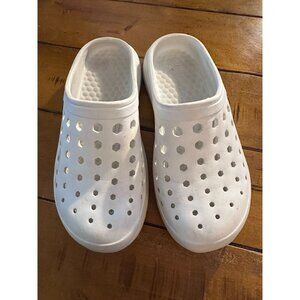 White Joybees Unisex Slip-On Garden Clogs Size 7M/9W Lightweight & Breathable